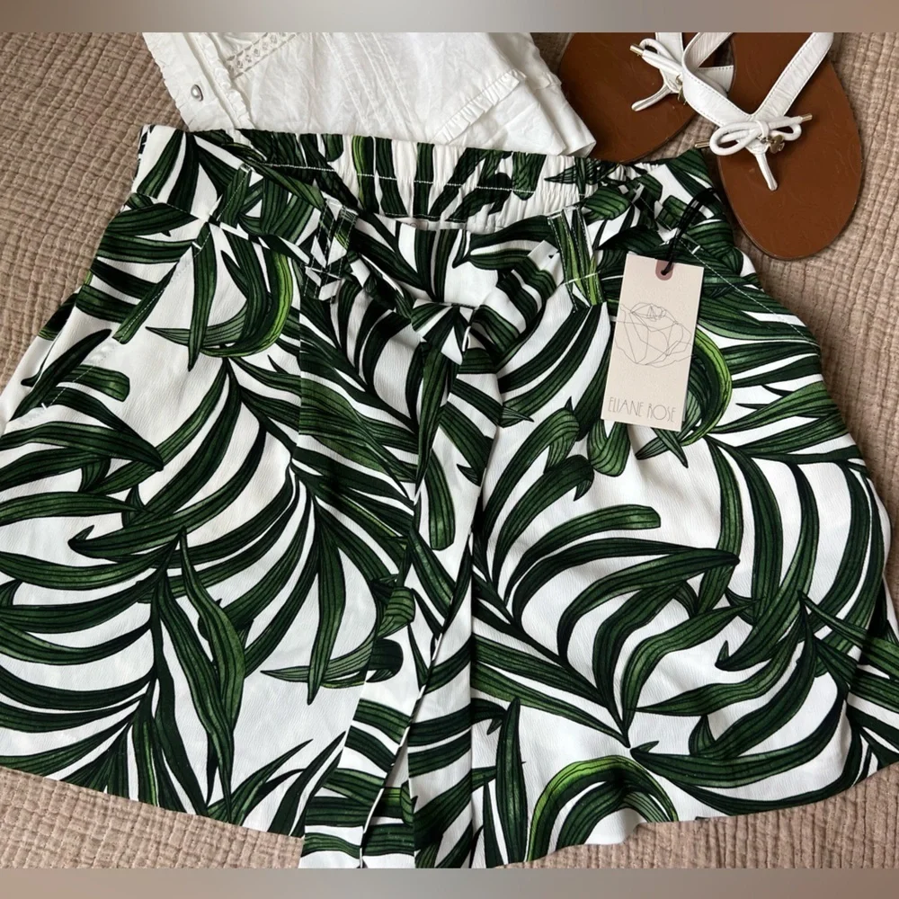 Elaine Rose tropical shorts NWT , Size L